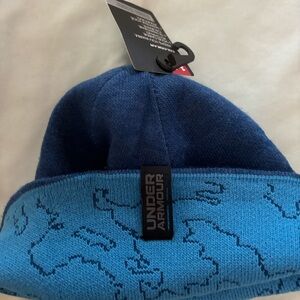 Under Armour kids/men’s blue winter beanie